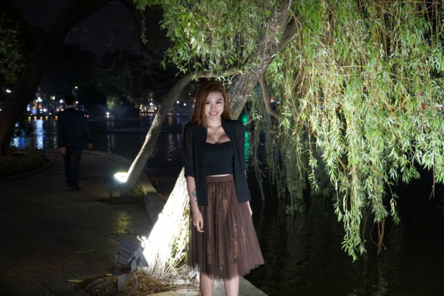 Wietnamska(?) dziewczyna Wietnamska(?) dziewczyna