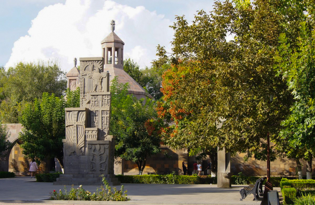 Etchmiadzin- katedra (2018 r -w remoncie)