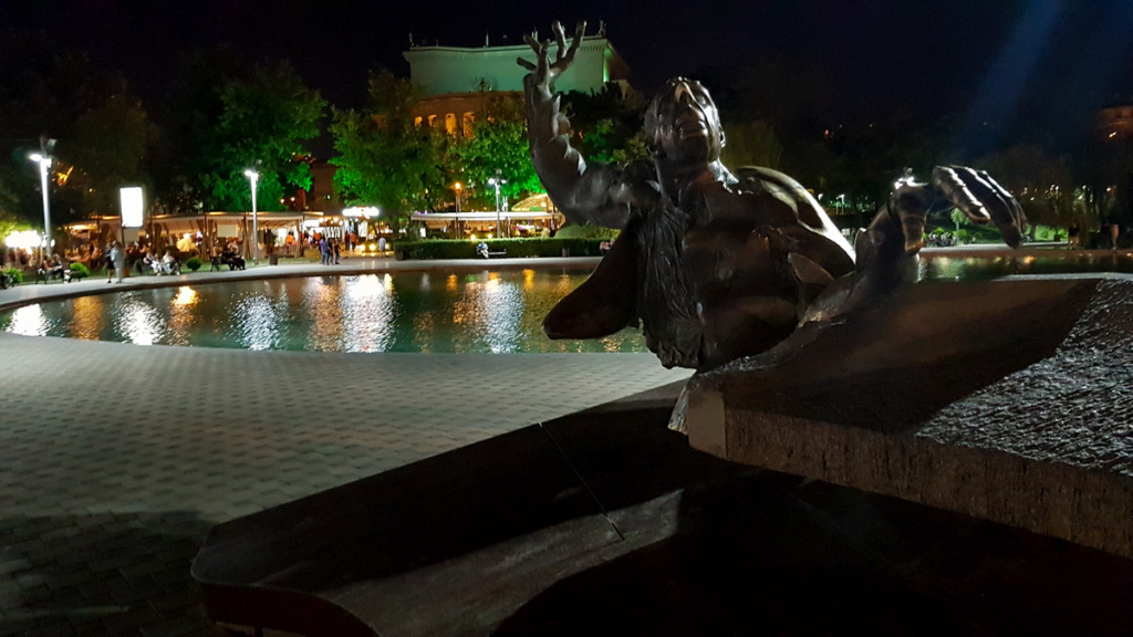 Jezioro Łabędzie i muzyk