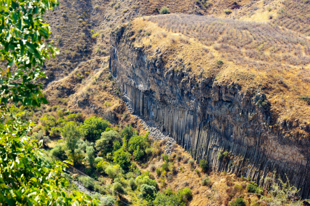 Wąwóz - skały zywane Symfonia