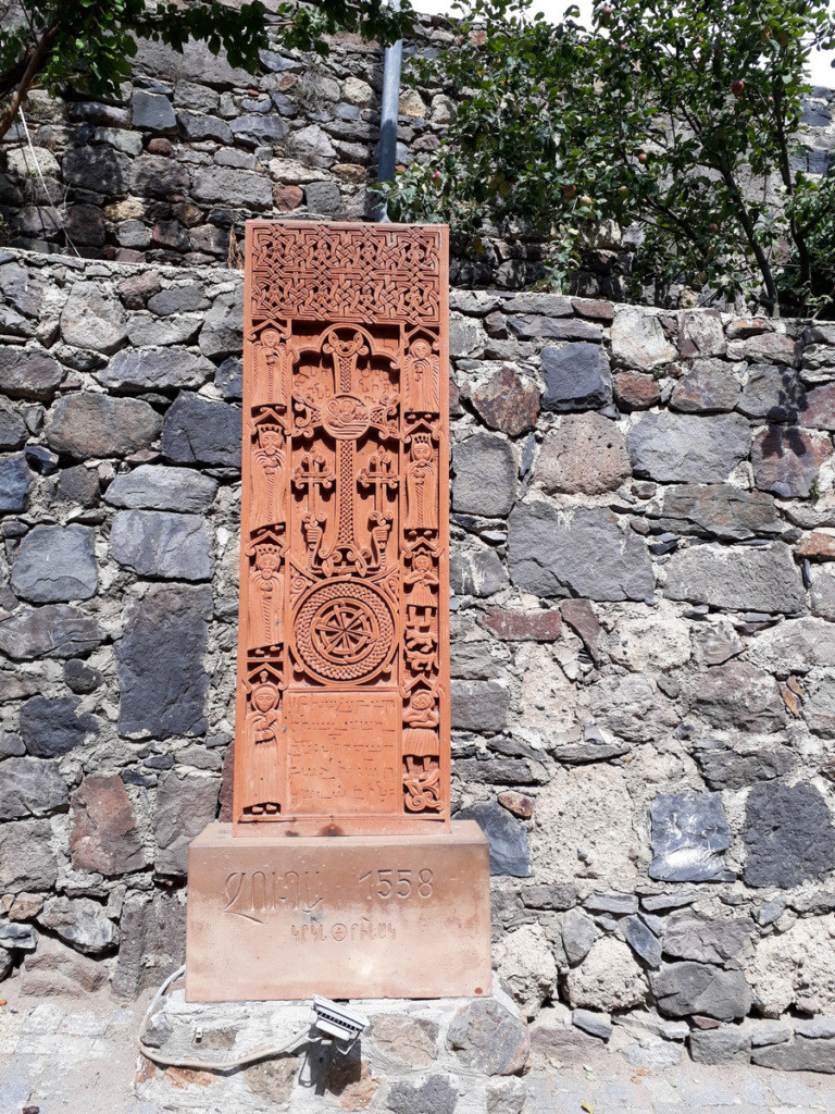 Klasztor Geghard - chaczkar