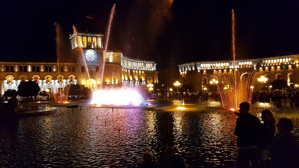 Plac Republiki - Fontanny