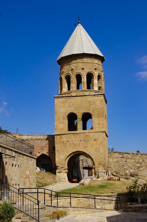 Monastyr Samtawro - dzwonnica