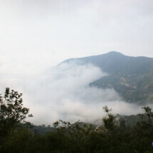 Widok z góry Avila (2215 m n.p.m.) - tam w dole jst Caracas Widok z góry Avila (2215 m n.p.m.) - tam w dole jst Caracas