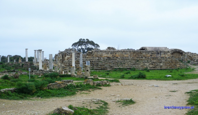 Ruiny rzymskiej łaźni Ruiny rzymskiej łaźniD7 Salamina 0093