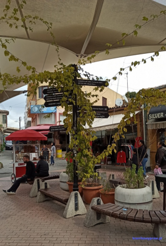 Ulica Ledras po stronie północnej Nikozji Ulica Ledras po stronie pólnocnej Nikozji