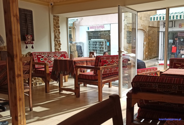 Czas na obiad - knajpka w tureckim wystroju Czas na obiad - knajpka w tureckim wystroju