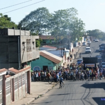 To nie strajk, to pochód karnawałowy - trochę mało kolorowy ale muzyka jest To nie strajk, to pochód karnawałowy - trochę mało kolorowy ale muzyka jest