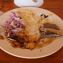 Nakarmili nas jadłem z mrówkami Nakarmili nas jadłem z mrówkami