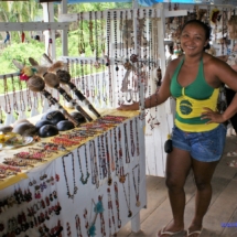 Sprzedawczyni w stroju narodowym Sprzedawczyni w stroju narodowym