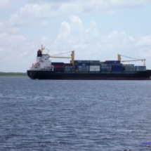 ... do którego wpływają statki oceaniczne ... do którego wpływają statki oceaniczne