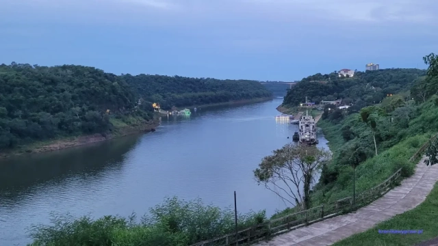 Tres Fronteres Argentyna- rzeka Iguazu