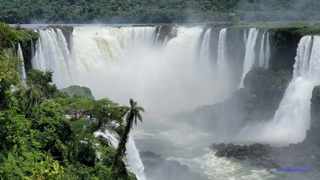 Brazylia wodospady Iguazu - widok na Gargante del Diablo