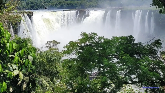 Brazylia wodospady Iguazu - widok na Gargante del Diablo