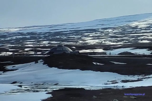 Przekraczamy Koło Polarne - budynek muzeum Norwegia2023-05-18_024